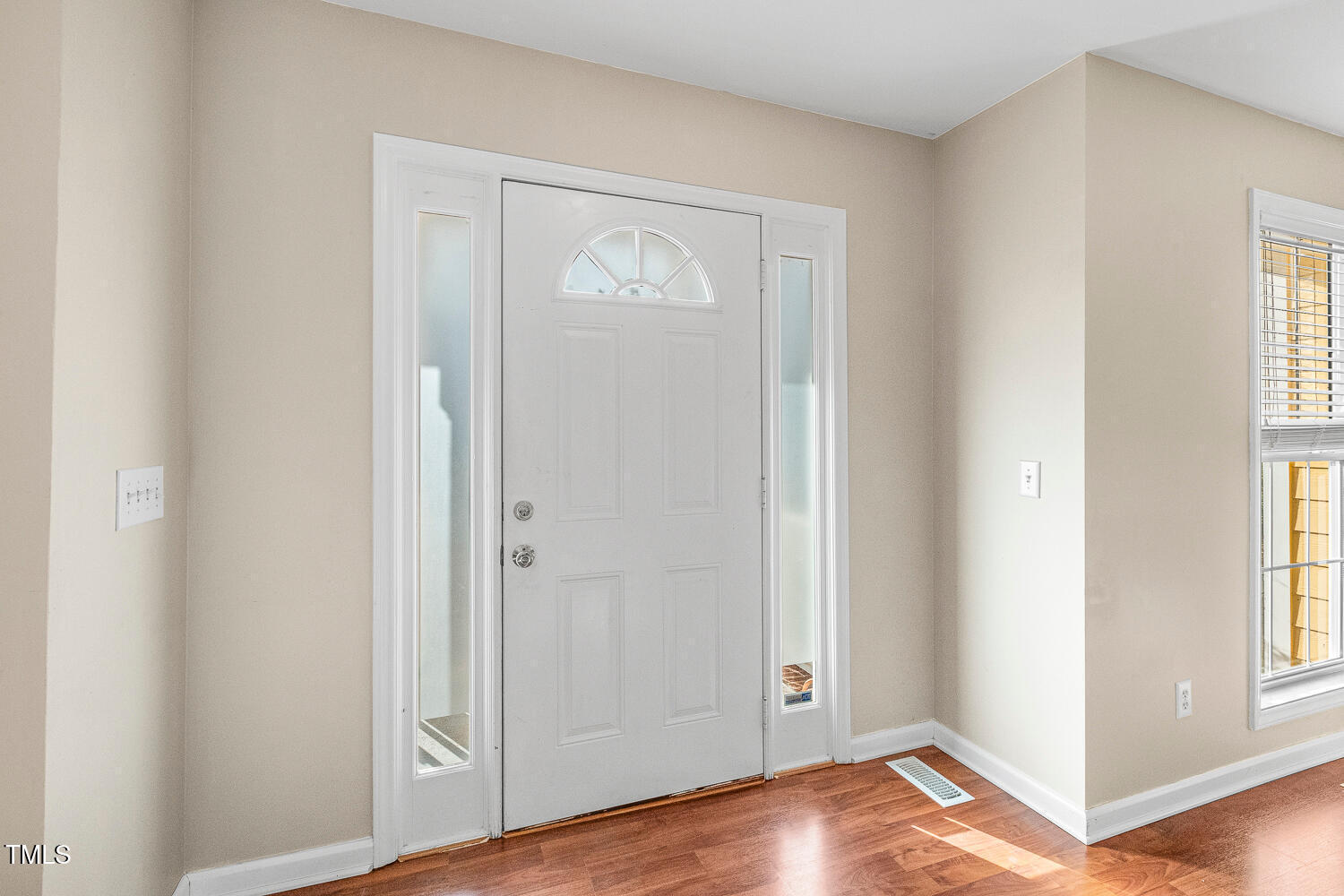 2732 Beehnon Way Raleigh, NC 27603 - Photo 5 of 50 2732 Beehnon Way Raleigh NC-large-005-00