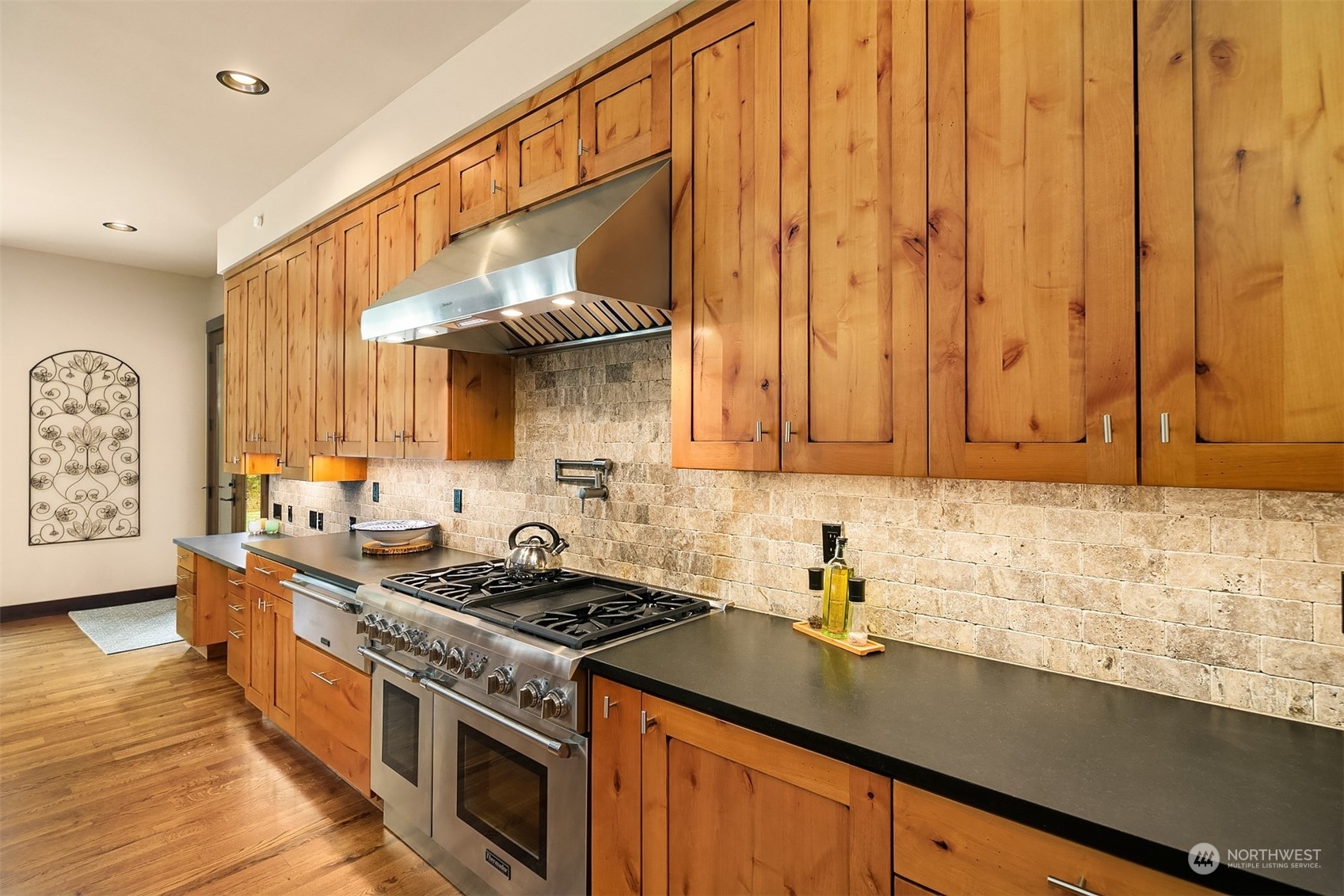 6809 Lake Alice Road Southeast Fall City, WA 98024 - Photo 12 of 40 Gallery Image 12