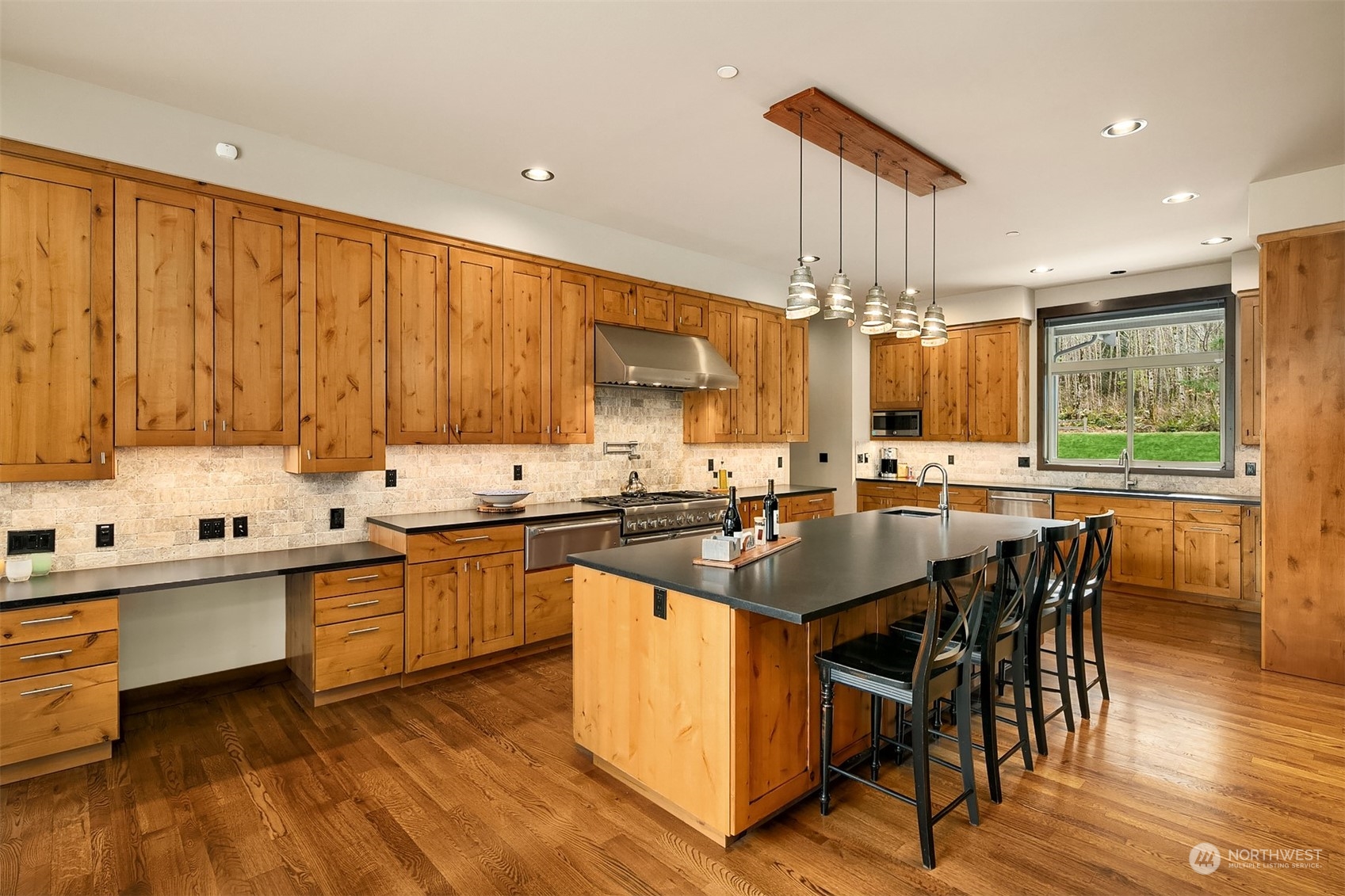 6809 Lake Alice Road Southeast Fall City, WA 98024 - Photo 10 of 40 Gallery Image 10