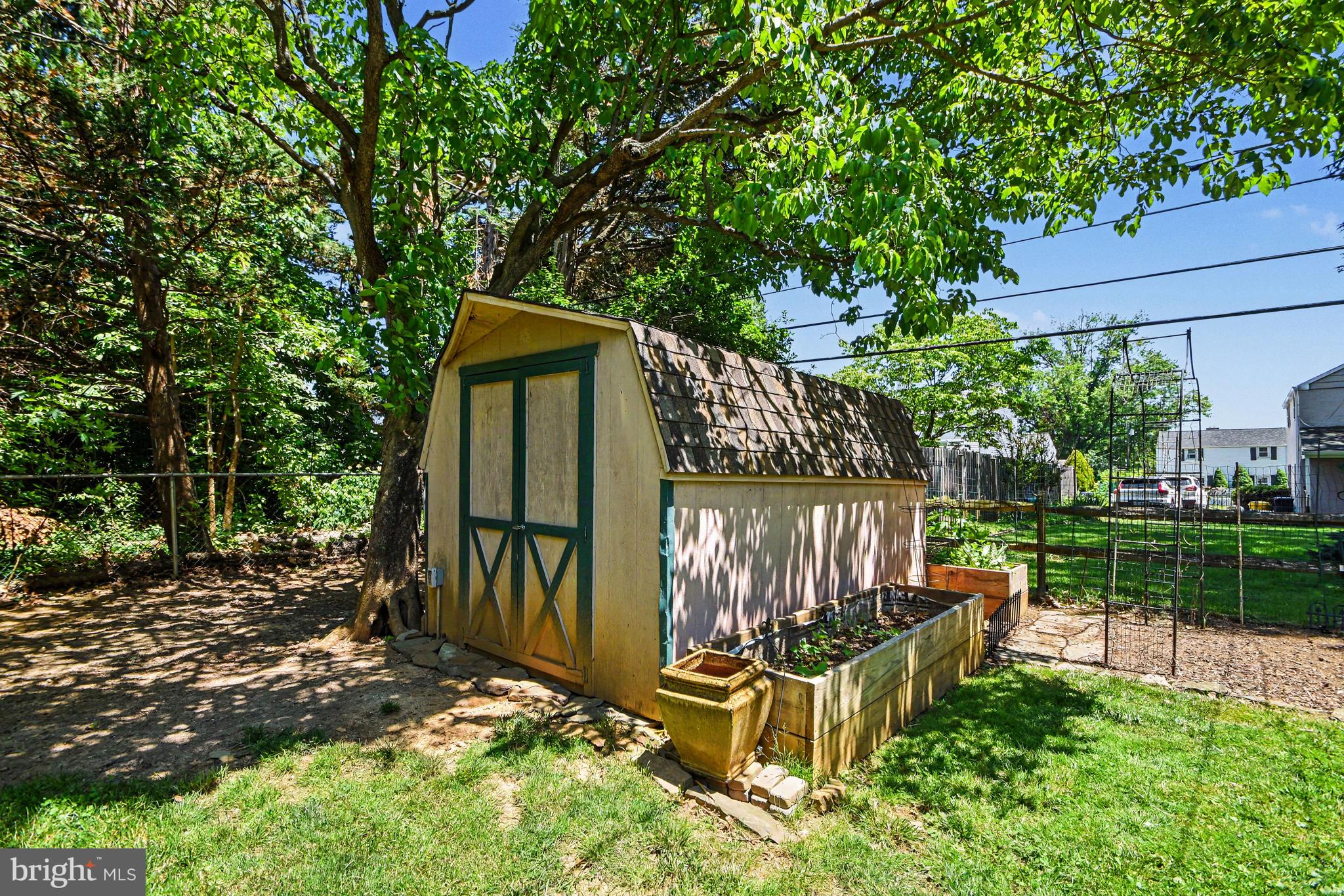 102 Redford Road Oreland, PA 19075 - Photo 36 of 43