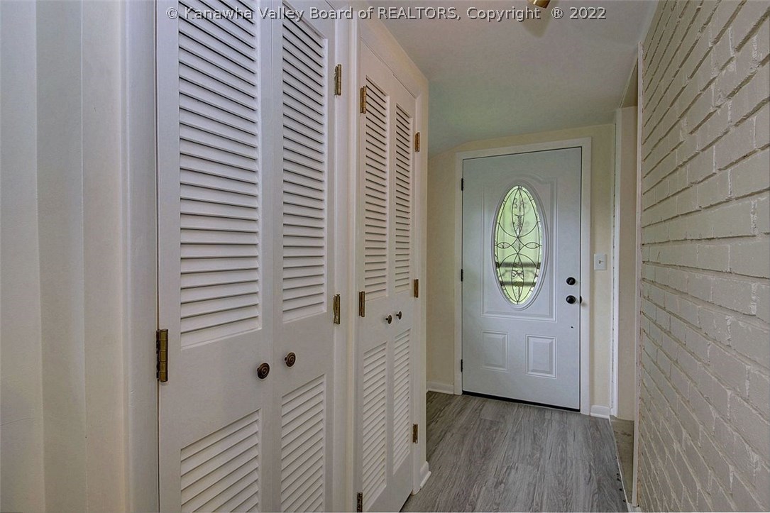 901 Chestnut Road Charleston, WV 25314 - Photo 4 of 34 Gallery Image 4