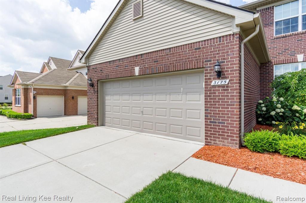 3175 Wren Lane Rochester Hills, MI 48309 - Photo 4 of 46
