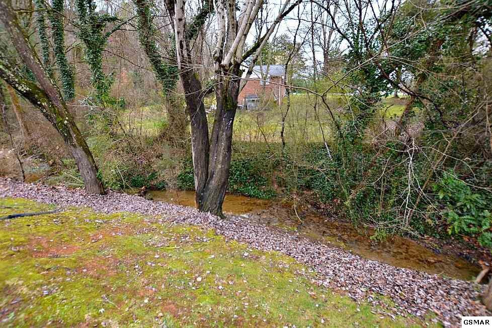 2018 Center Road Pigeon Forge, TN 37863 - Photo 29 of 34 Gallery Image 29