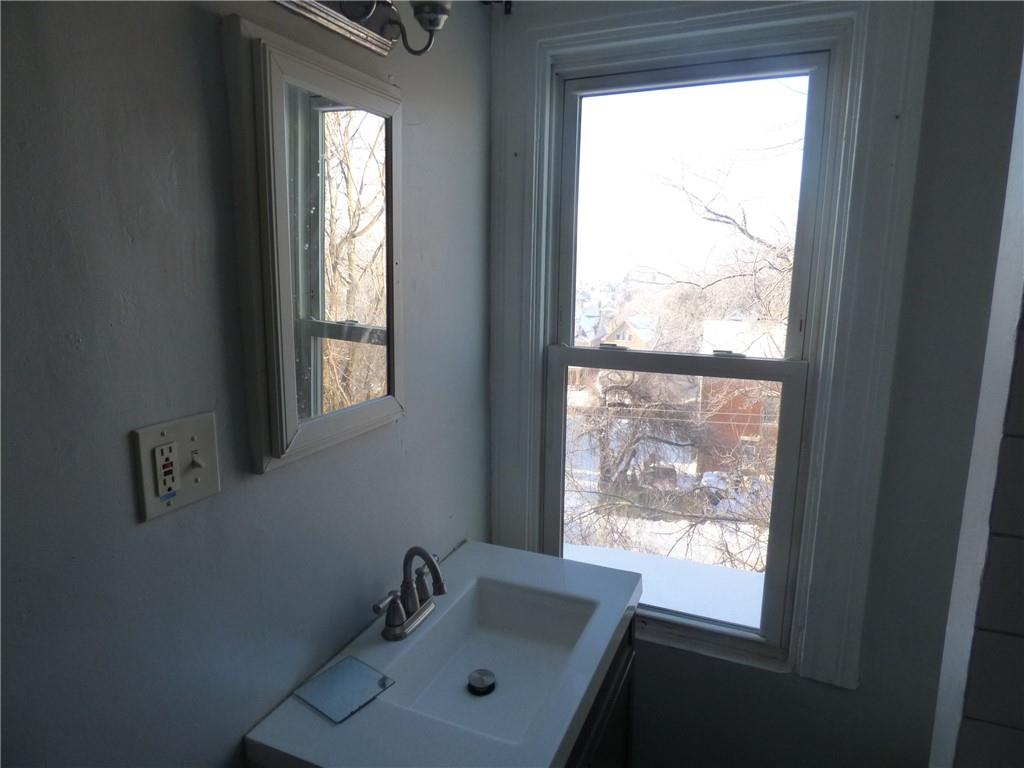 226 Lobinger Avenue Braddock, PA 15104 - Photo 2 of 32