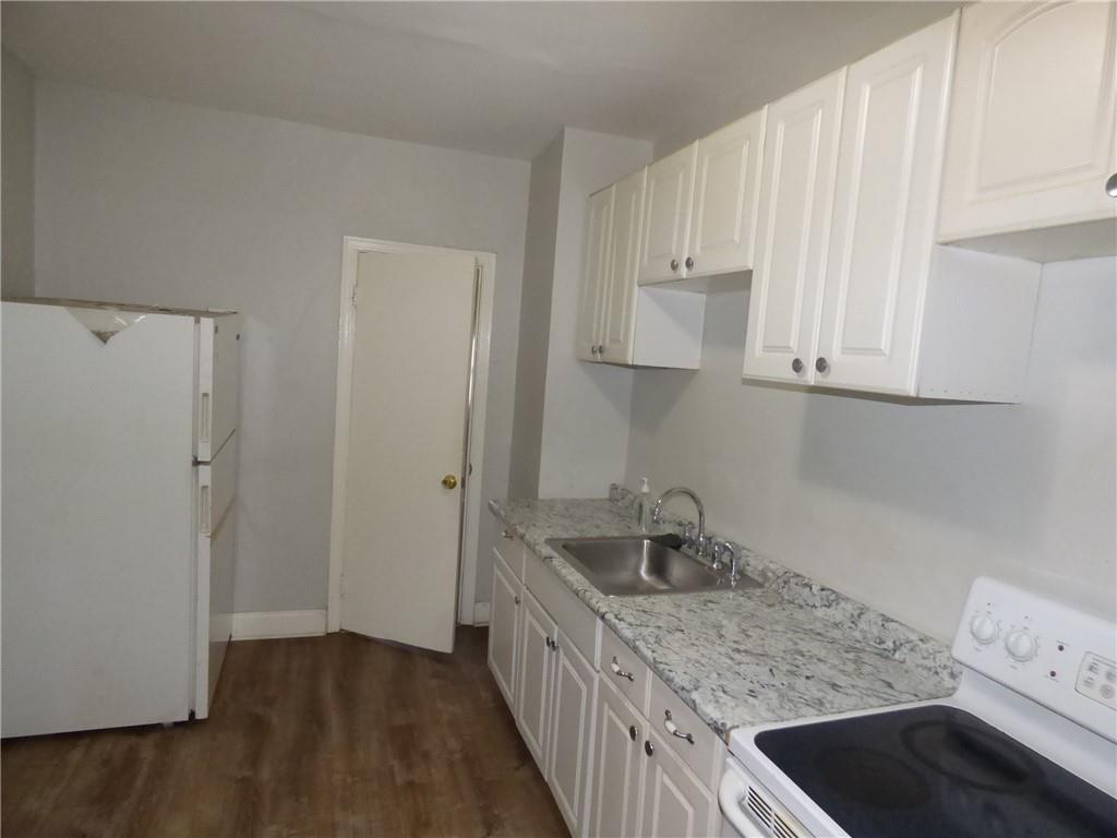 226 Lobinger Avenue Braddock, PA 15104 - Photo 3 of 32