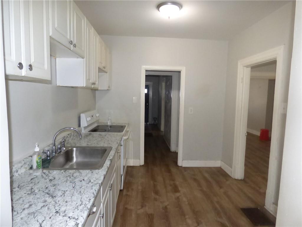 226 Lobinger Avenue Braddock, PA 15104 - Photo 4 of 32