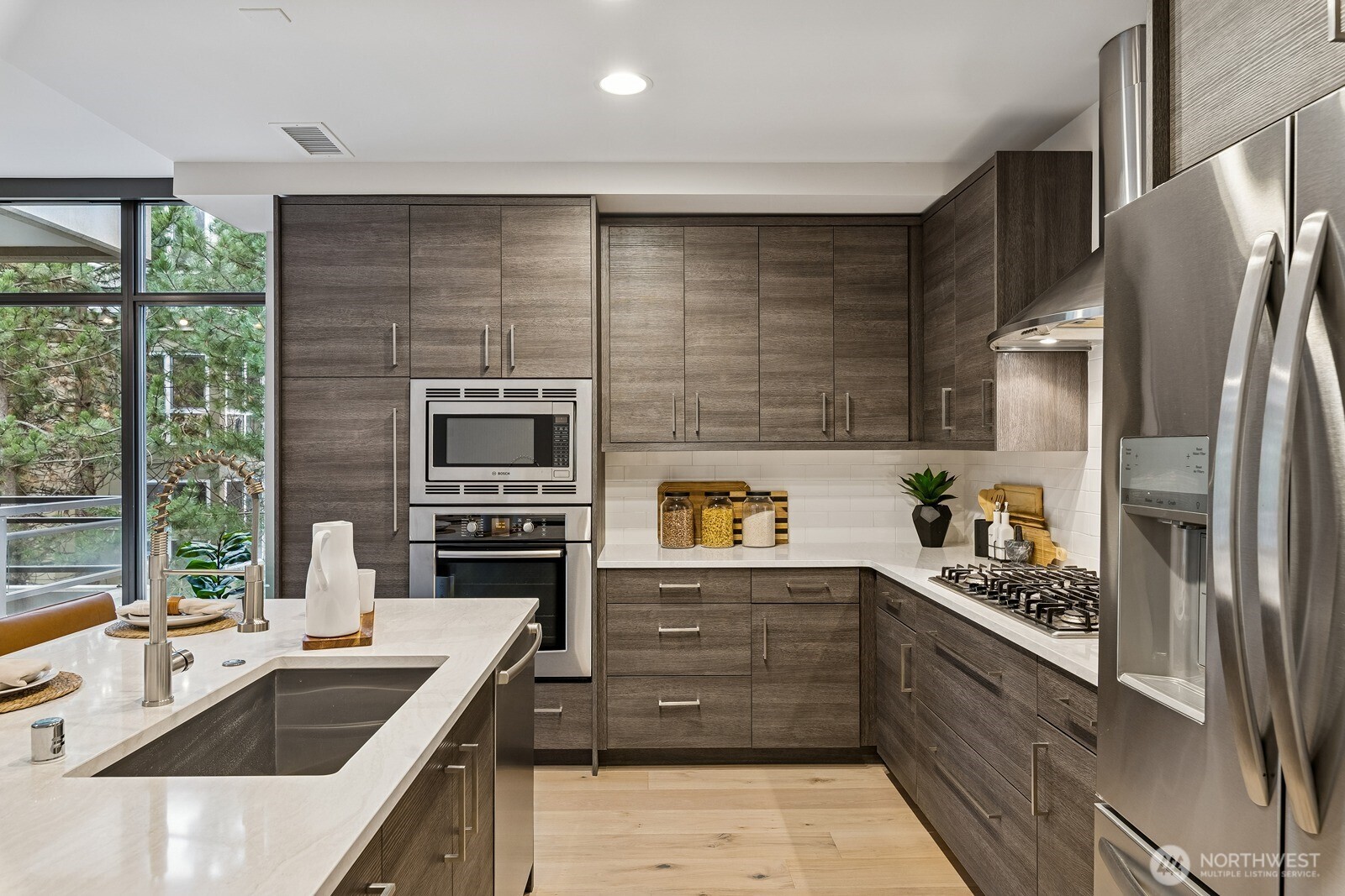 10000 Main Street, Unit 502 Bellevue, WA 98004 - Photo 13 of 26