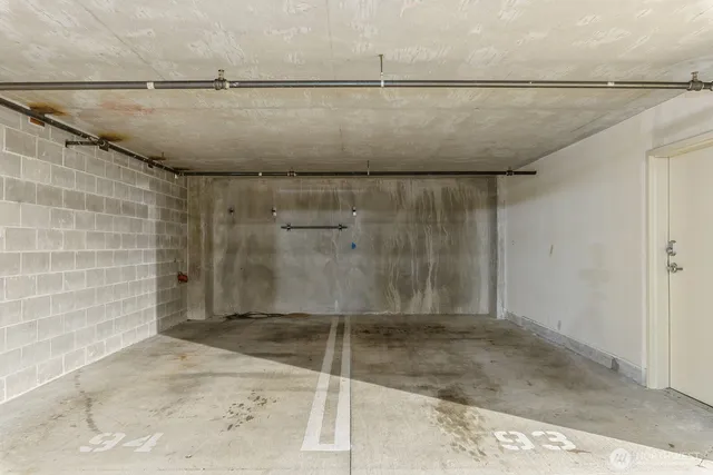 $998,888 | 10000 Main Street, Unit 502, Bellevue, WA 98004