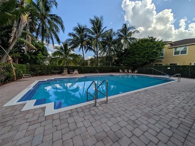 $2,600 | 2851 Prospect Road, Unit 701, Tamarac, FL 33309