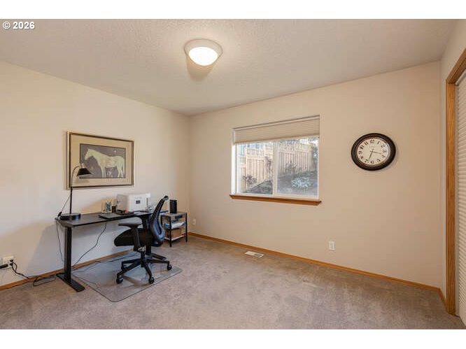 1038 Southwest Arrowhead Place Dundee, OR 97115 - Photo 13 of 28