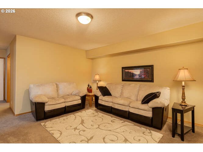 1038 Southwest Arrowhead Place Dundee, OR 97115 - Photo 18 of 28