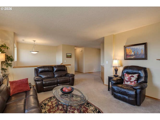 1038 Southwest Arrowhead Place Dundee, OR 97115 - Photo 3 of 28