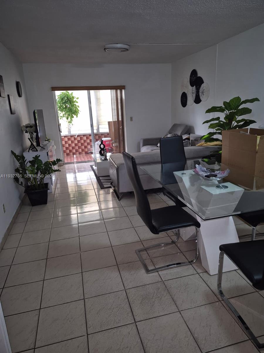 120 Royal Palm Road, Unit 102 Hialeah Gardens, FL 33016 - Photo 4 of 12