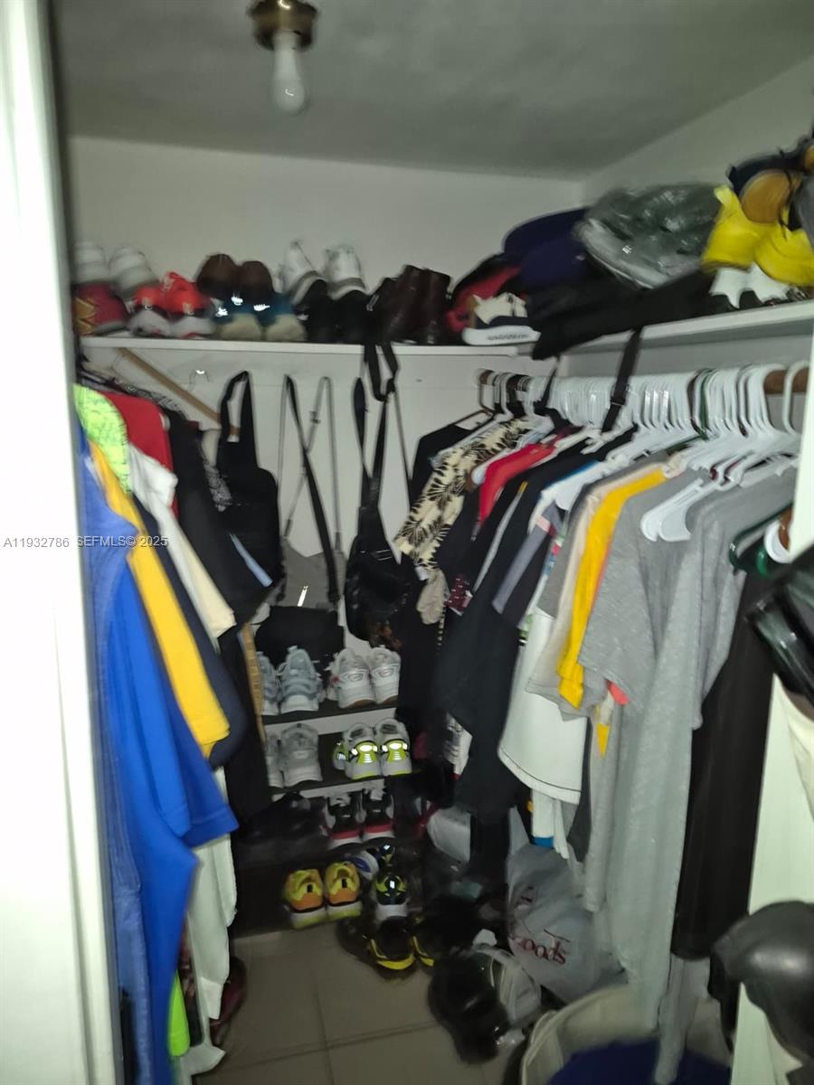 120 Royal Palm Road, Unit 102 Hialeah Gardens, FL 33016 - Photo 8 of 12