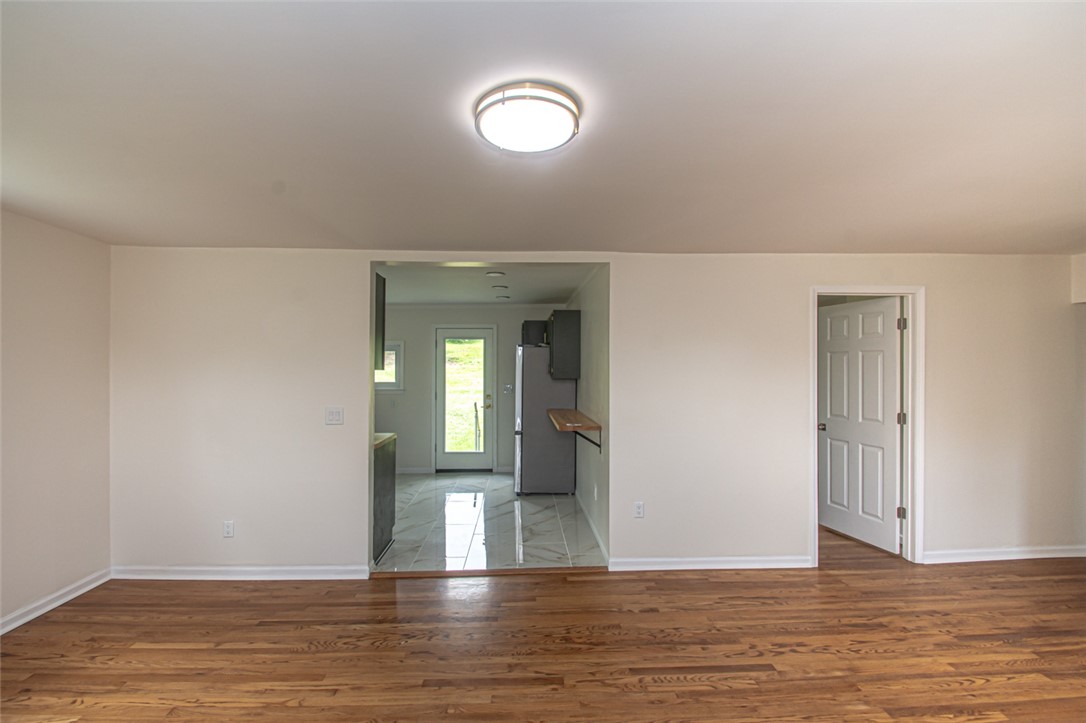 4323 Wayne Madison Road Trenton, OH 45067 - Photo 4 of 31