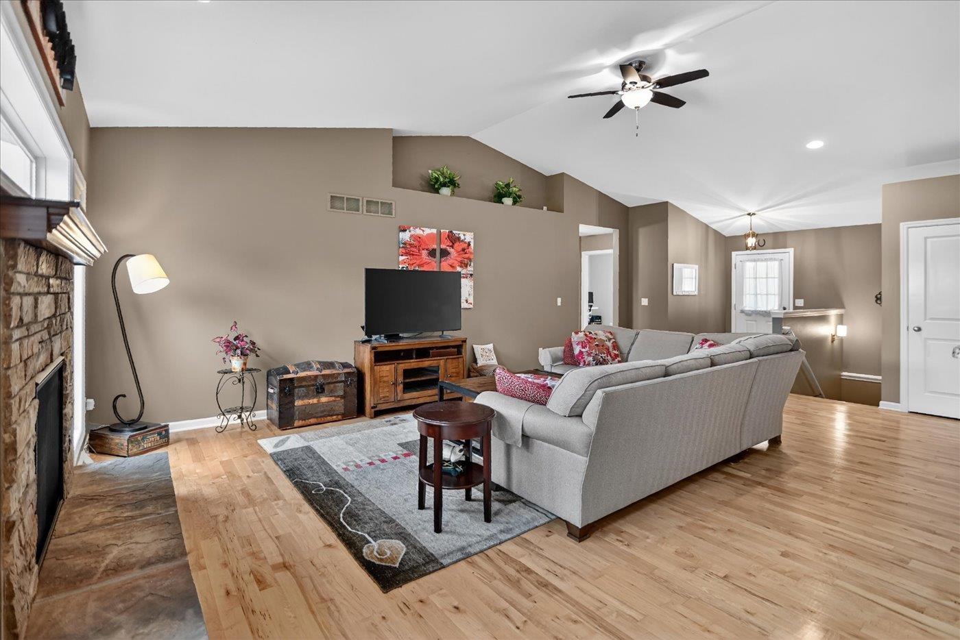 965 North Perry Parkway Oregon, WI 53575 - Photo 17 of 66