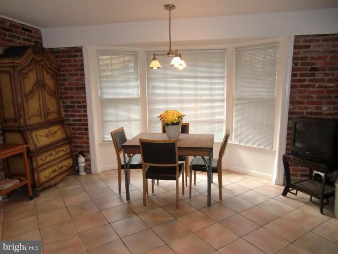 6607 Old Stage Road Rockville, MD 20852 - Photo 15 of 15 Breakfast Area