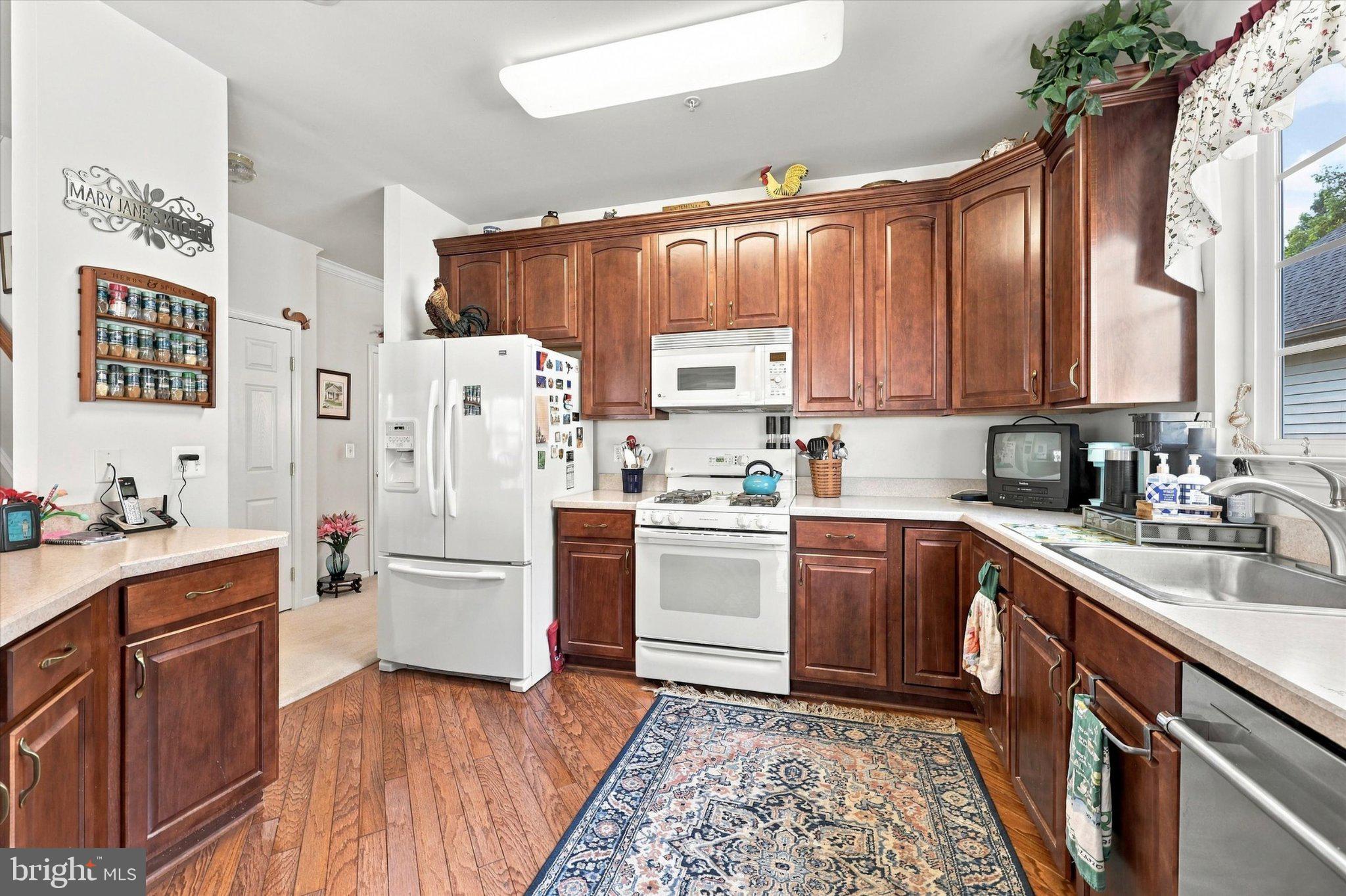 931 Hamilton Way Warminster, PA 18974 - Photo 7 of 27 Kitchen