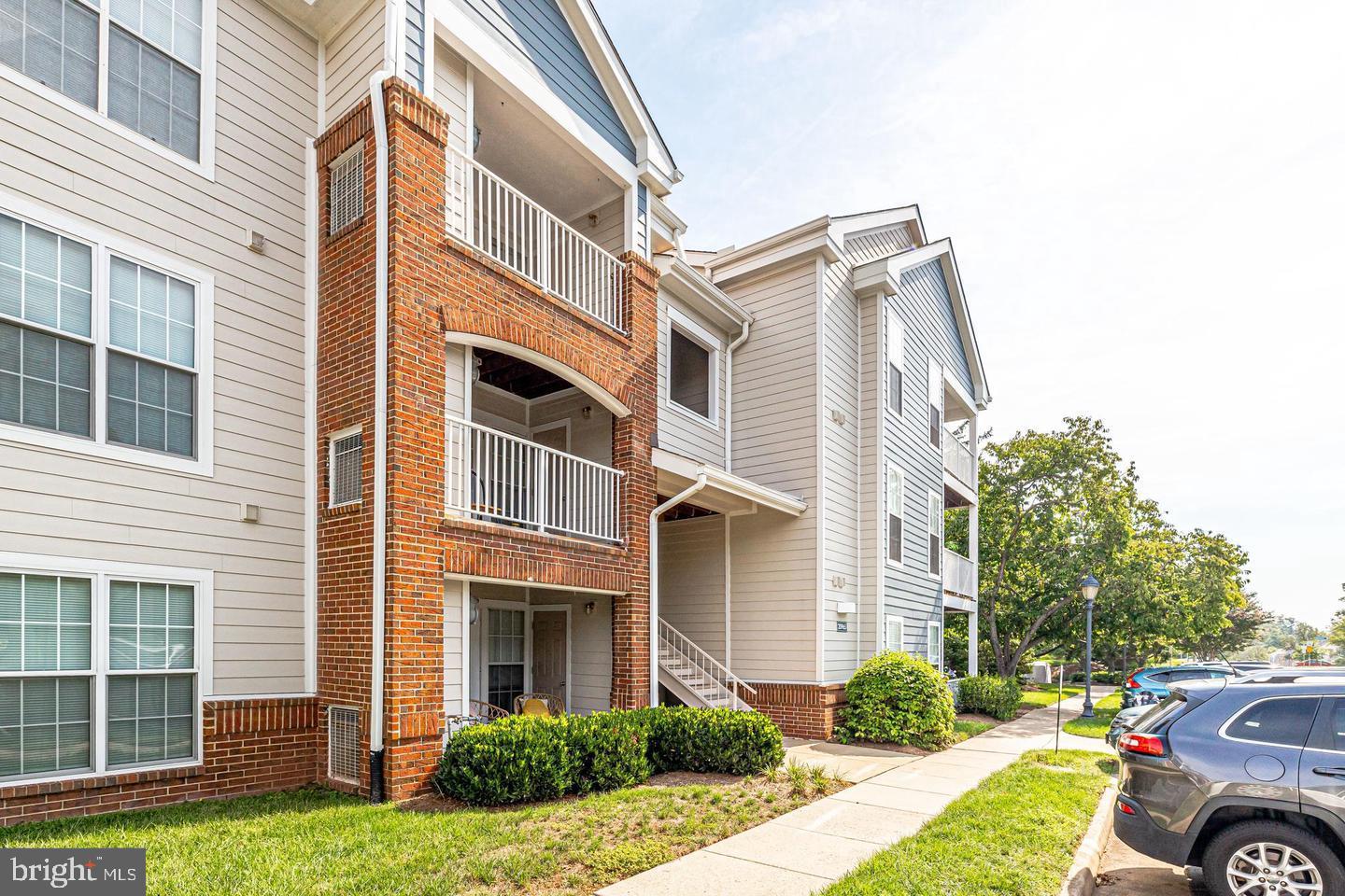 20965 Timber Ridge Ter, Unit 304, Ashburn, VA 20147 | MLS #VALO2107402 ...
