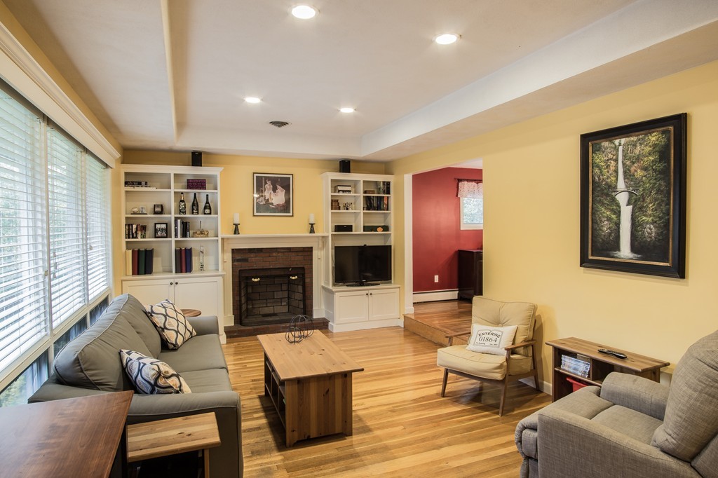 2 Lloyd Road North Reading, MA 01864 - Photo 8 of 24 Gallery Image 8