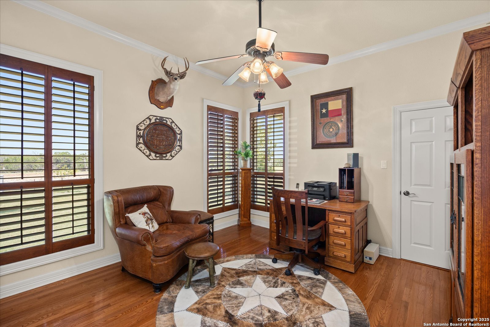 34 Cravey Road Boerne, TX 78006 - Photo 32 of 69 a living room with furniture and a window