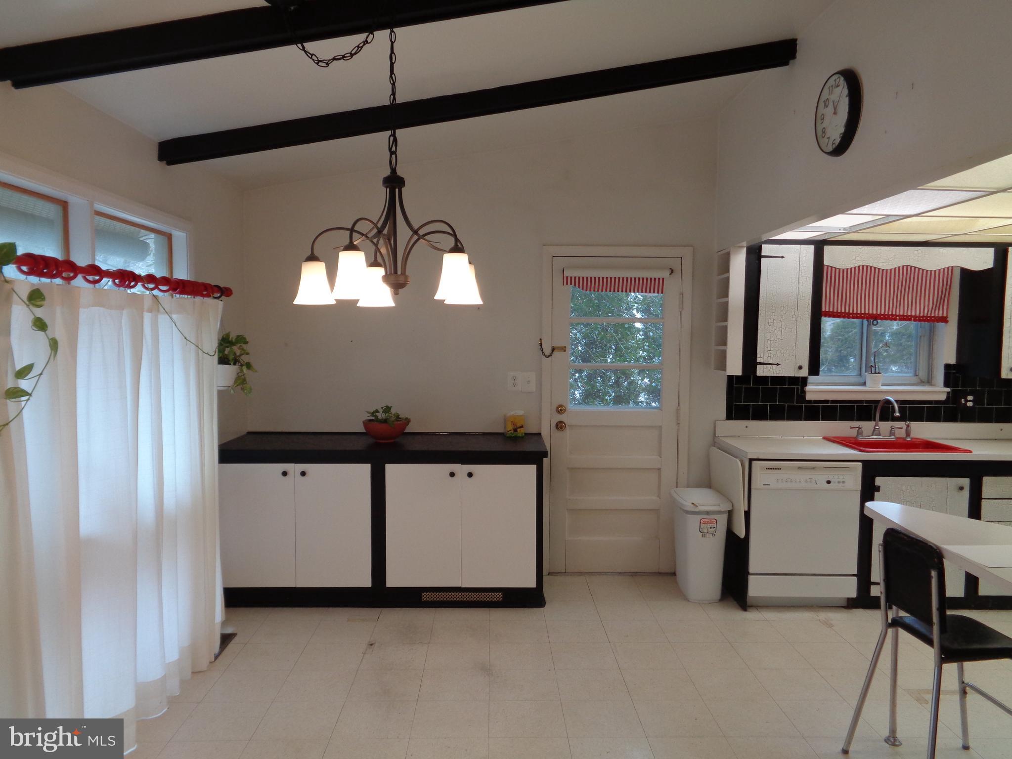 8150 Scotts Level Road Pikesville, MD 21208 - Photo 10 of 38 Breakfast Room