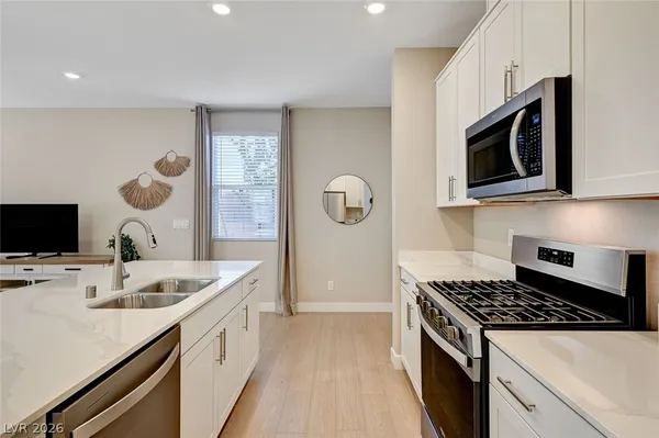 $2,895 | 10029 Luna River Avenue, Las Vegas, NV 89148