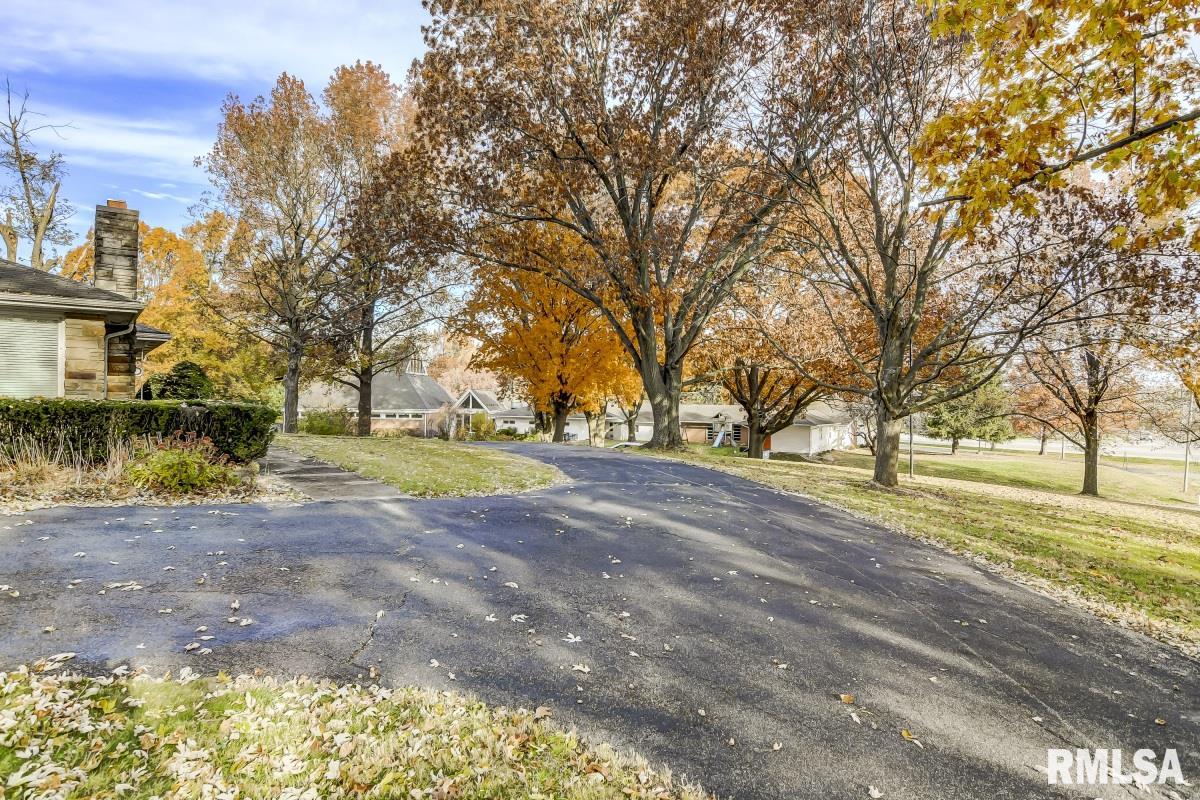 2802 West Jefferson Street Springfield, IL 62702 - Photo 22 of 50