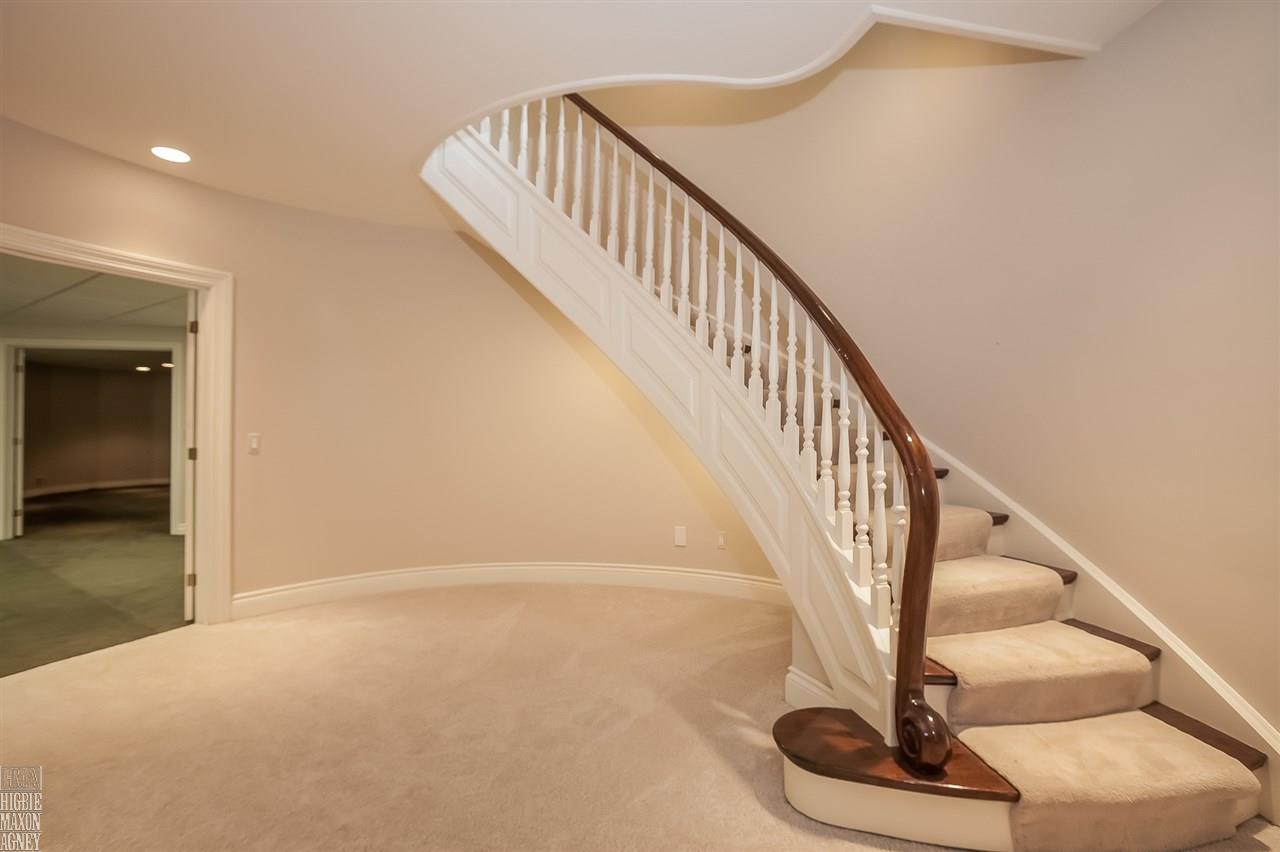 914 Lake Shore Road Grosse Pointe, MI 48236 - Photo 67 of 83 31290716-66.JPG