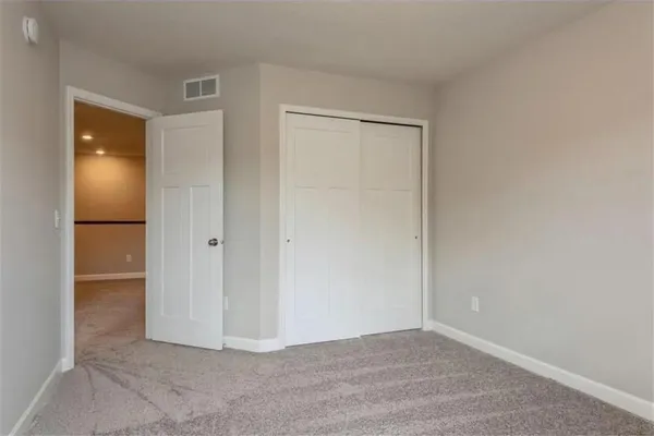 $2,600 | 10888 Fountain Place North, Maple Grove, MN 55369