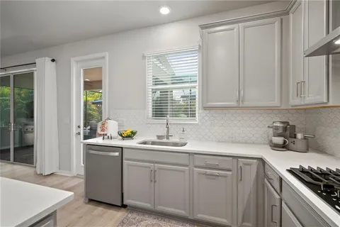 $569,000 | 5636 Silver Sun Drive, Apollo Beach, FL 33572