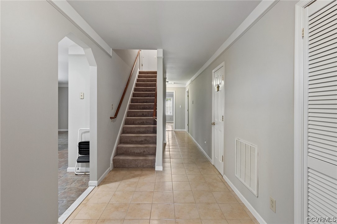 10201 Kayvee Road Chesterfield, VA 23236 - Photo 5 of 38 Foyer