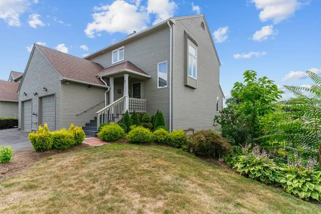 $465,000 | 72B Hilltop Drive, Unit F, North Providence, RI 02904