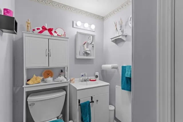 $465,000 | 72B Hilltop Drive, Unit F, North Providence, RI 02904