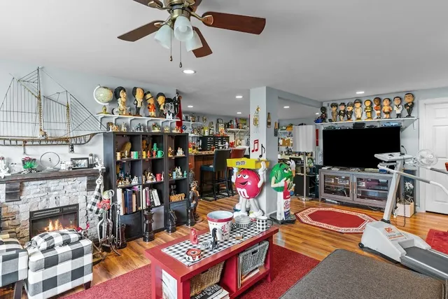 $465,000 | 72B Hilltop Drive, Unit F, North Providence, RI 02904