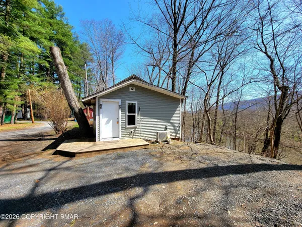 $1,500 | 264 Acres Road, East Stroudsburg, PA 18301