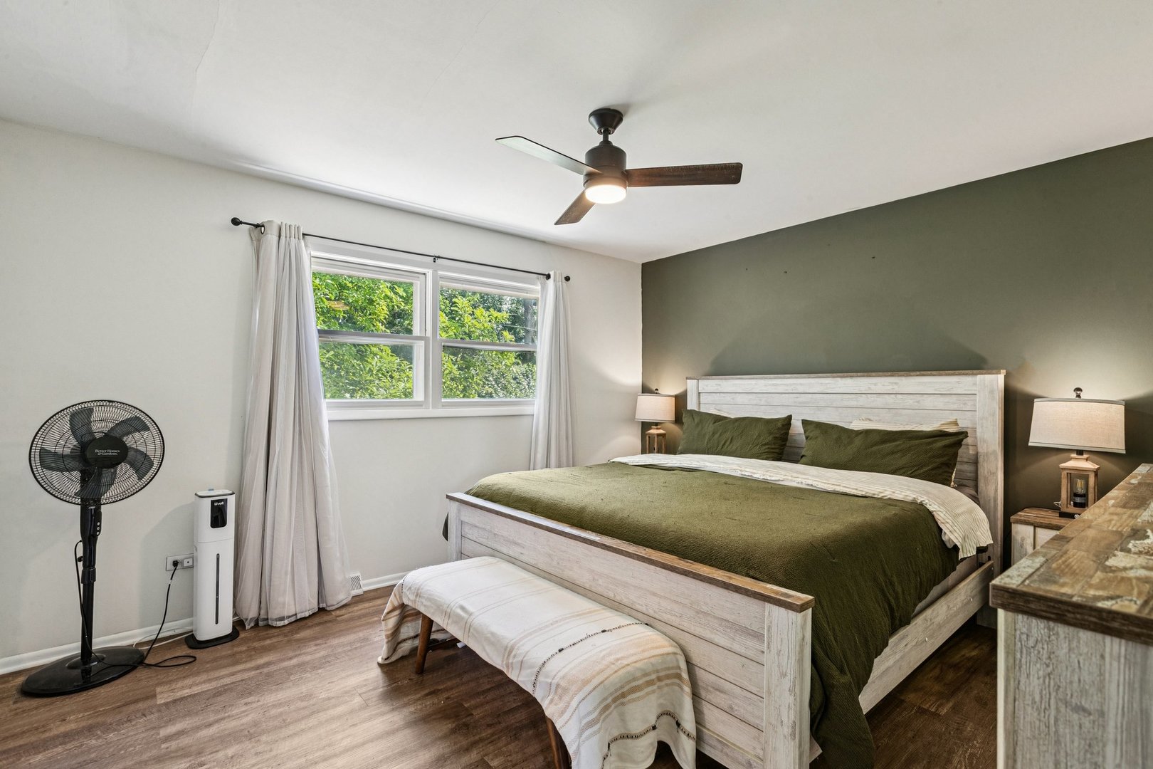 710 Greenbriar Lane Lindenhurst, IL 60046 - Photo 15 of 46