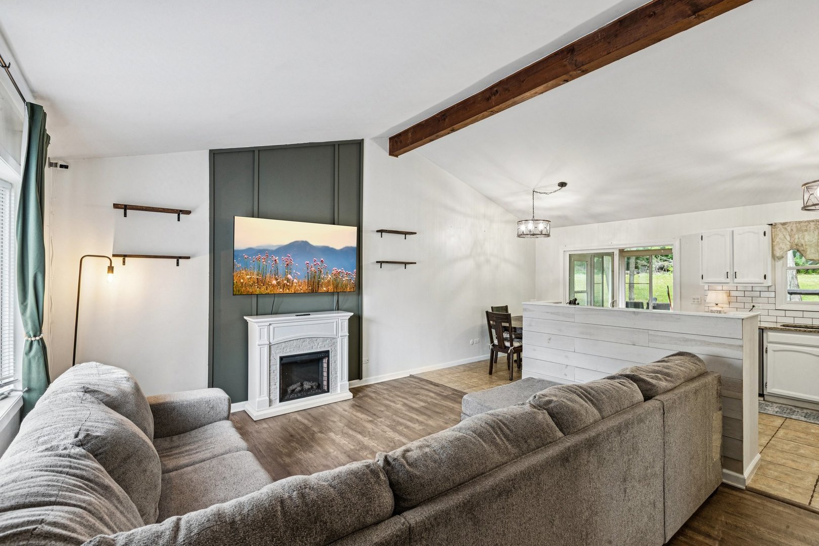 710 Greenbriar Lane Lindenhurst, IL 60046 - Photo 3 of 46