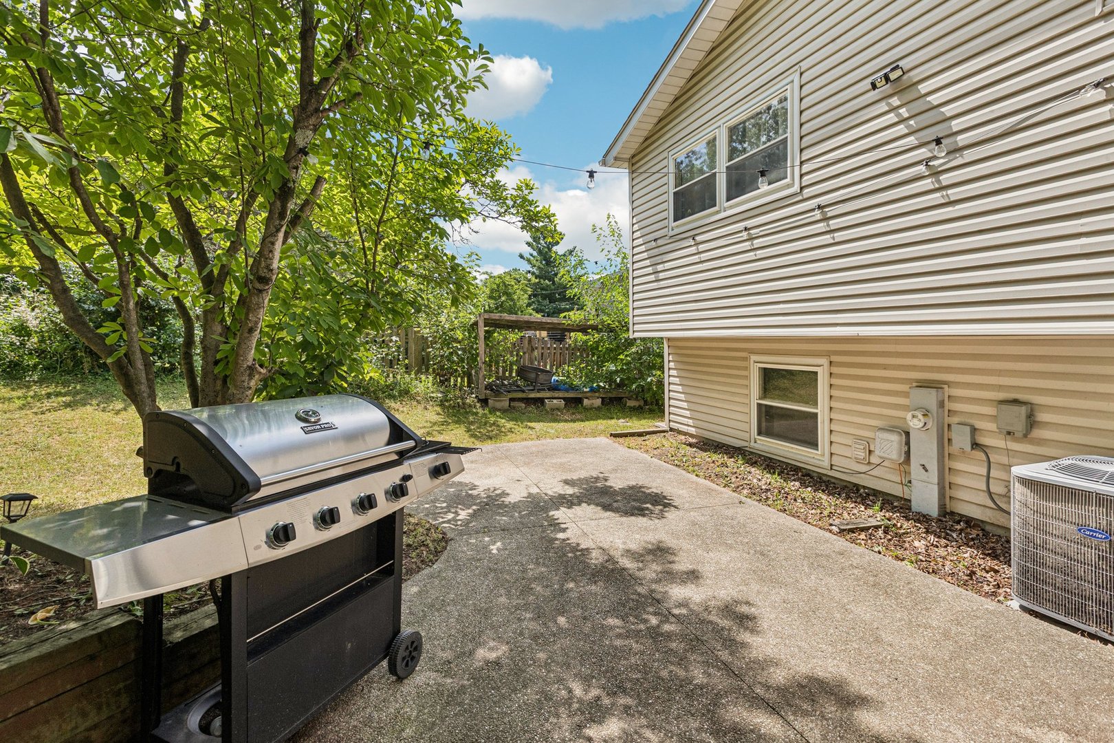 710 Greenbriar Lane Lindenhurst, IL 60046 - Photo 36 of 46