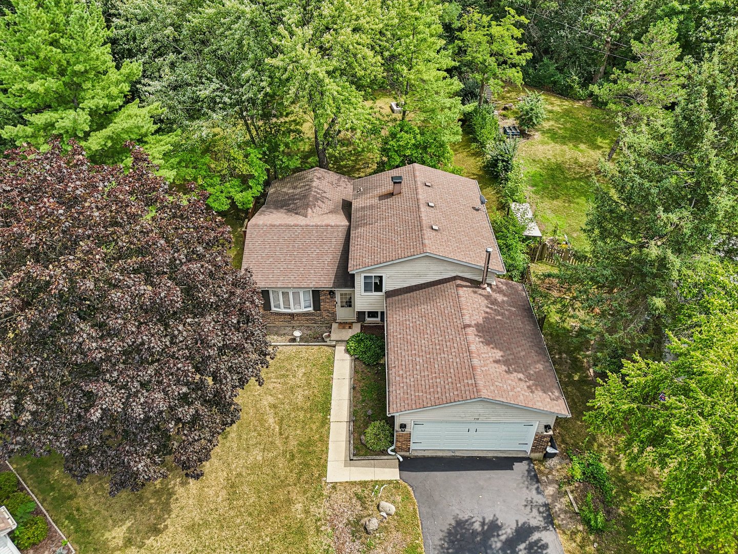 710 Greenbriar Lane Lindenhurst, IL 60046 - Photo 41 of 46