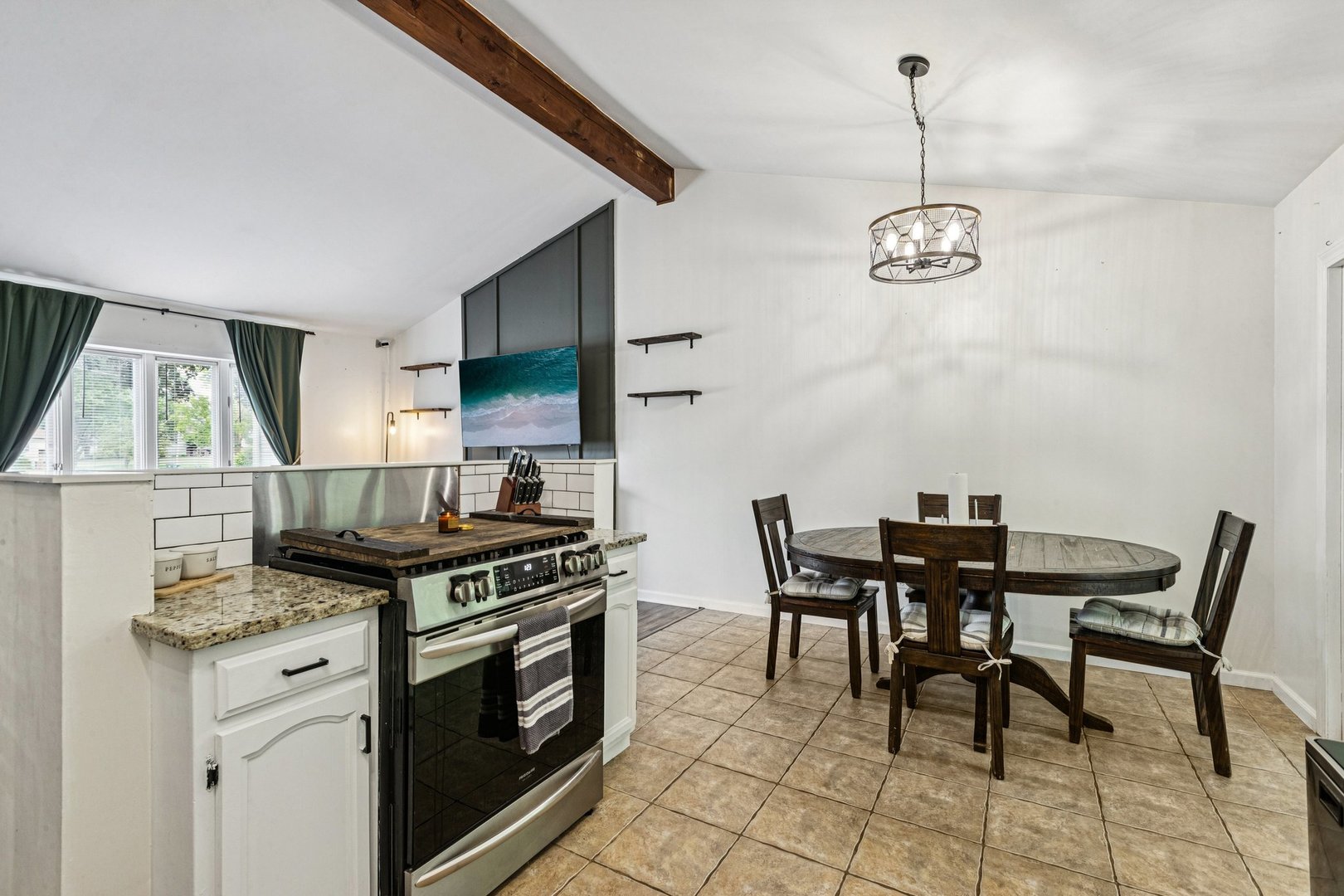 710 Greenbriar Lane Lindenhurst, IL 60046 - Photo 8 of 46