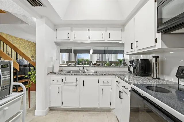 $419,999 | 6400 Southwest 138th Court, Unit 203, Miami, FL 33183