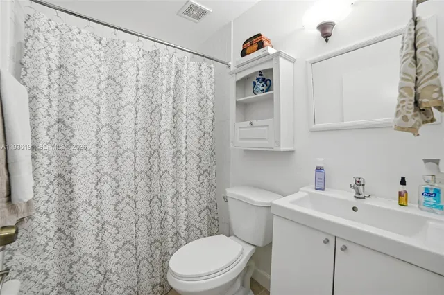 $419,999 | 6400 Southwest 138th Court, Unit 203, Miami, FL 33183