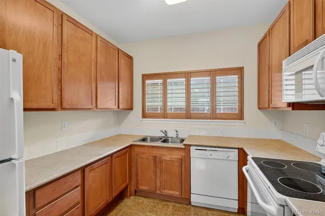 $292,500 | 23401 East 5th Drive, Unit 104, Aurora, CO 80018