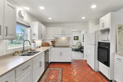 $275,000 | 700 West Lagrange Street, Lake Charles, LA 70605