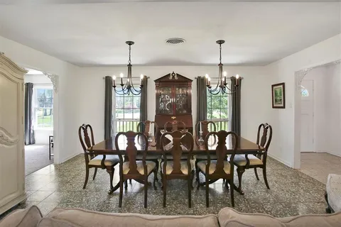 $275,000 | 700 West Lagrange Street, Lake Charles, LA 70605