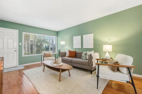 $449,000 | 1604 2nd Street, Unit 1F, Long Beach, CA 90802