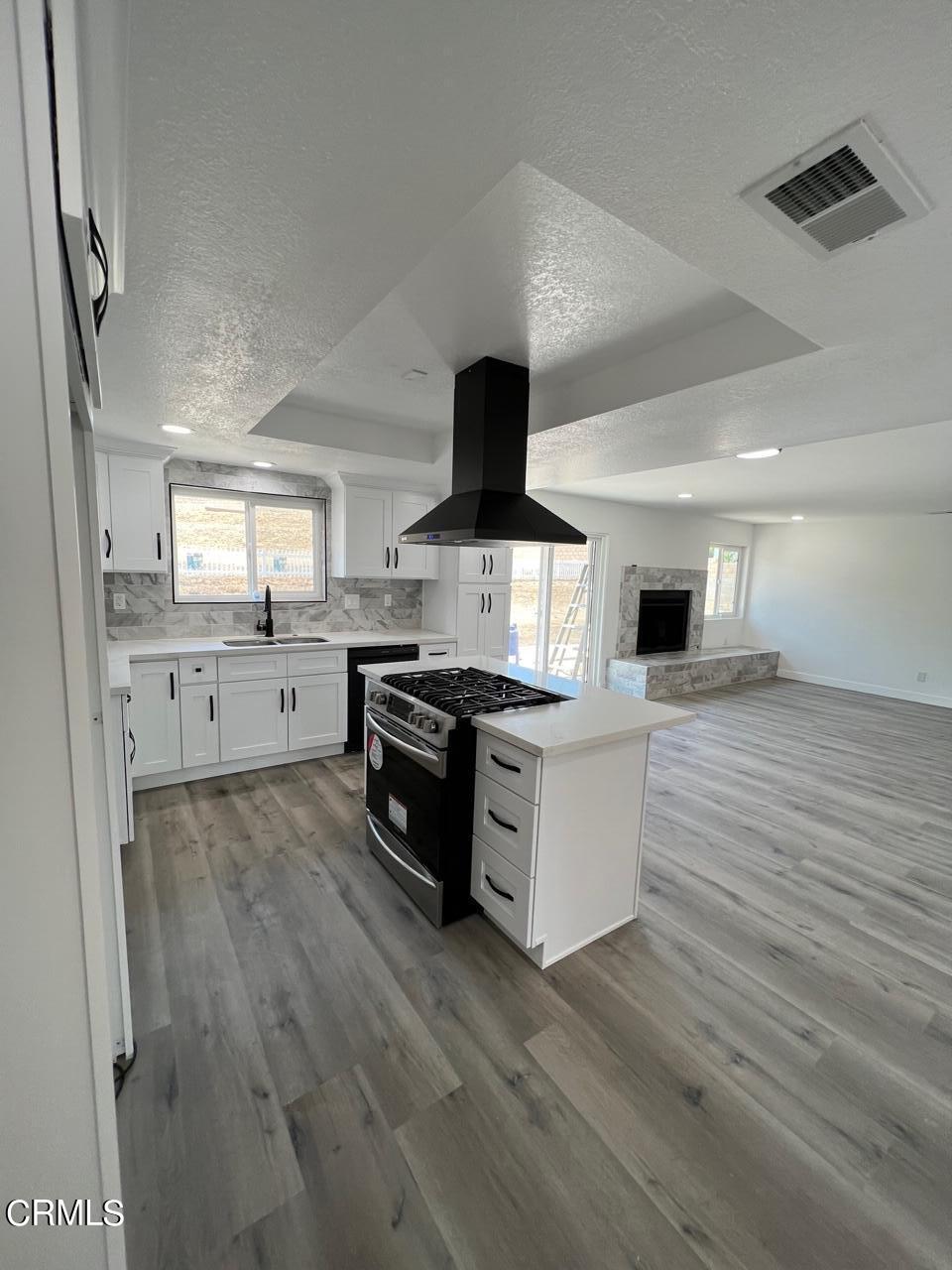 7850 Bolton Avenue Riverside, CA 92503 - Photo 8 of 27 IMG_9308