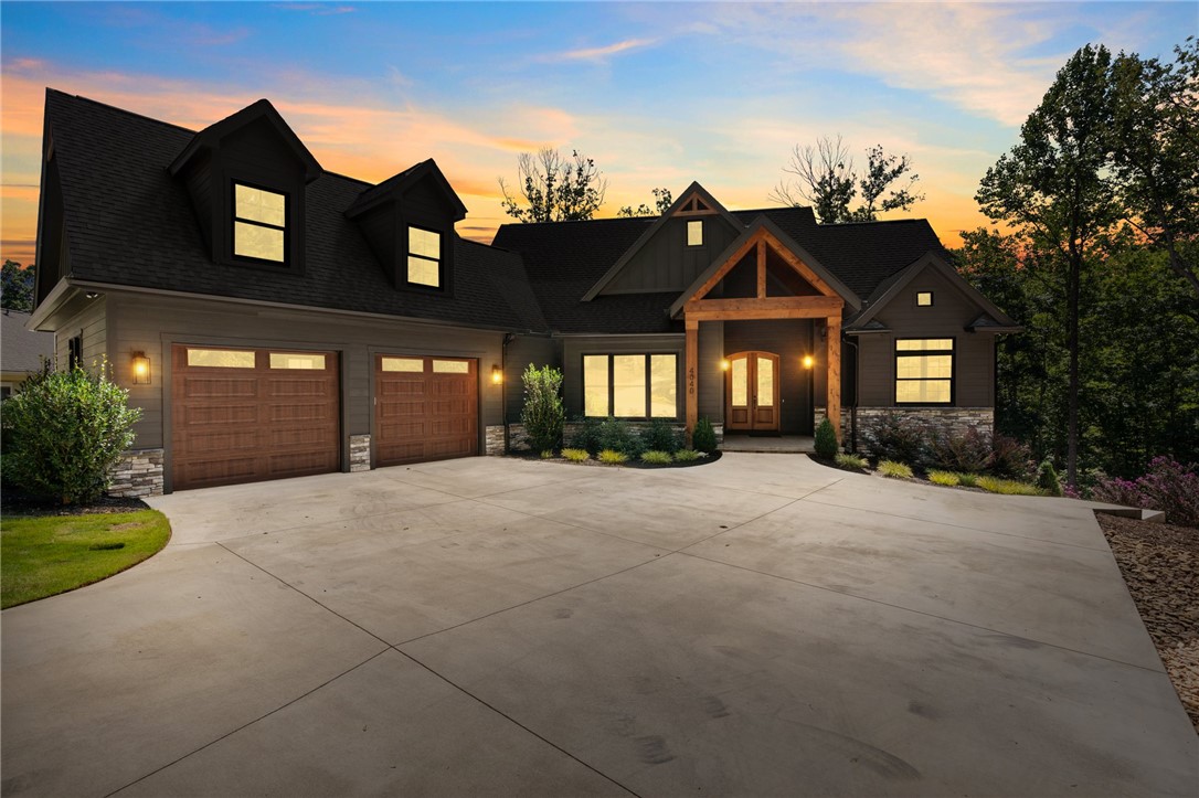 4040 Augusta Point Drive Seneca, SC 29672 - Photo 2 of 48 Gallery Image 2