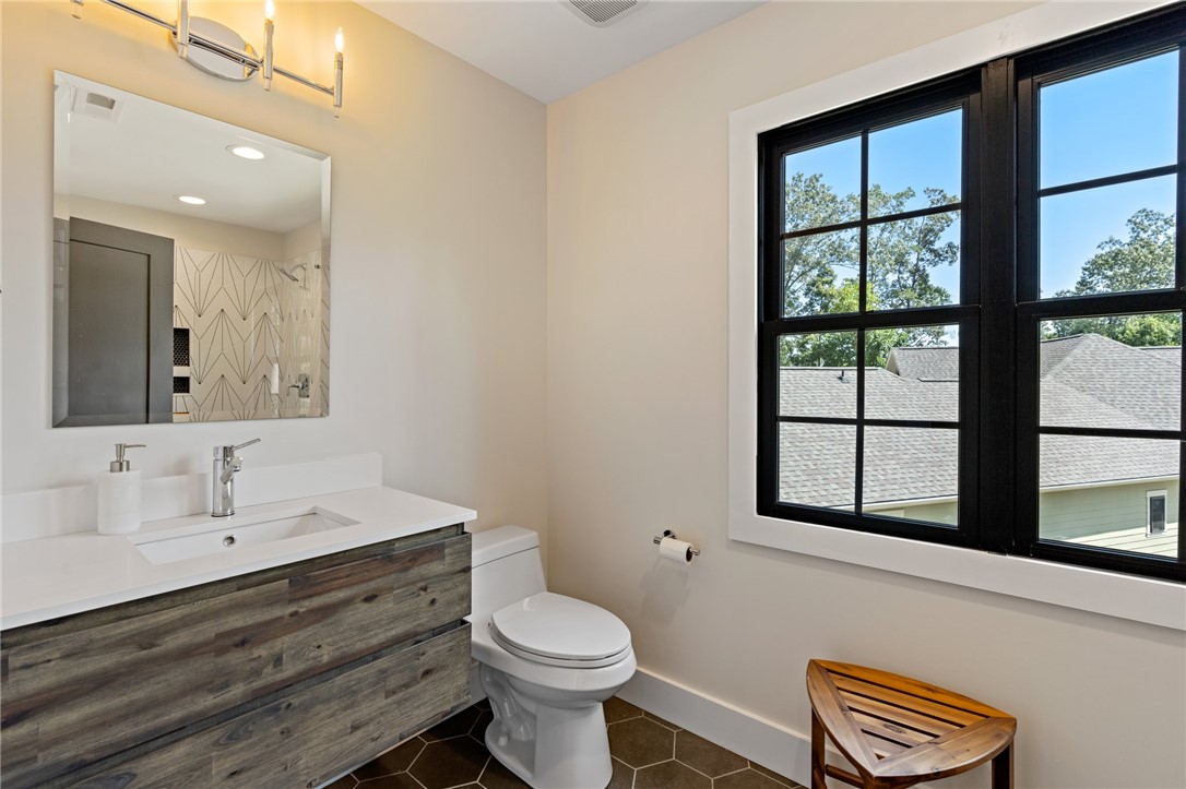4040 Augusta Point Drive Seneca, SC 29672 - Photo 31 of 48 Second Level Bathroom